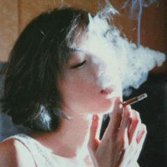 抽烟图片伤感,烟草的忧伤与人生的沉思