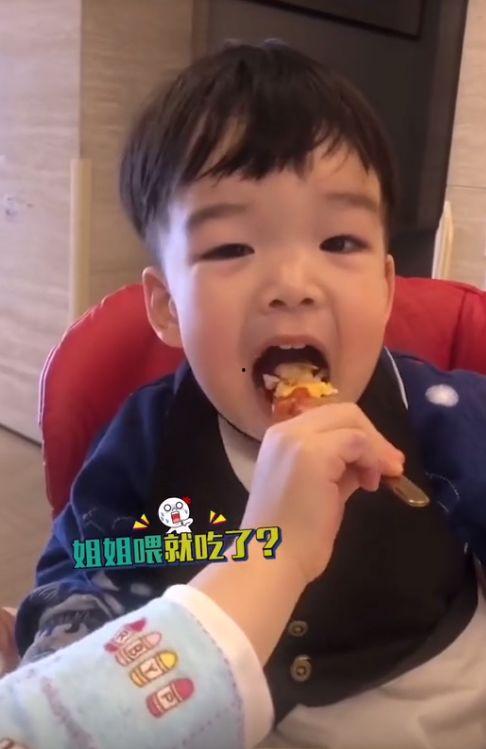 吃瓜娱乐王栎鑫是谁的孩子,揭秘吃瓜娱乐背后的家族故事