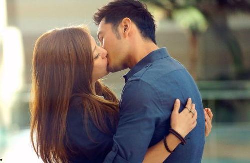 美女女星吻戏床戏,揭秘美女女星吻戏床戏背后的故事