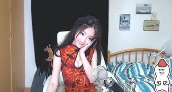 露胸主播视频,露胸女主播引发热议，网络直播尺度何去何从？