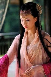 古装剧美女肚兜床亲戏,肚兜床畔的浪漫邂逅