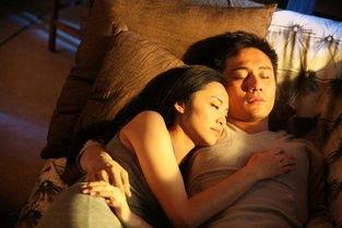 深夜做头床戏,一场激情四溢的深夜浪漫