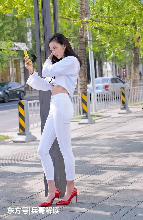 女子紧身衣服图片大全